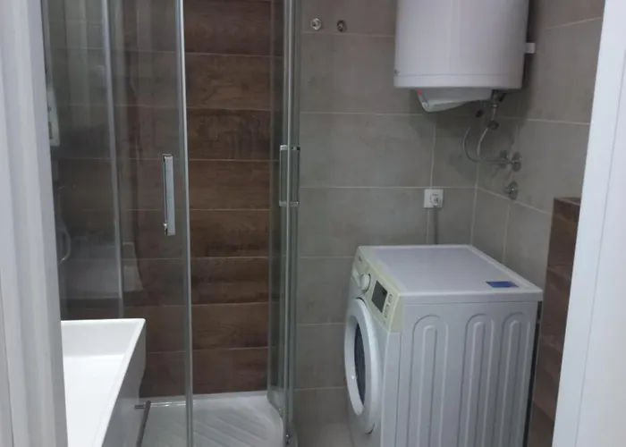 Blue Danube 2 Free Public Parking *