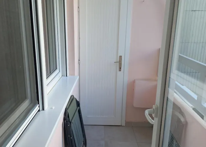 Blue Danube 2 Free Public Parking * نوفي ساد